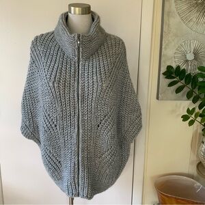 NWOT Elsamanda Short sleeve Zip Cardigan/poncho one size